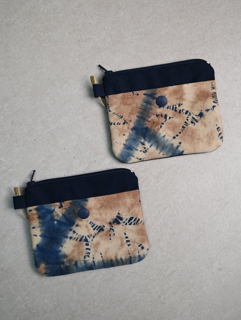 【記憶有限】藍染零錢包-兒茶染裂紋系列 - 零錢包/小錢包 - 棉．麻 藍色