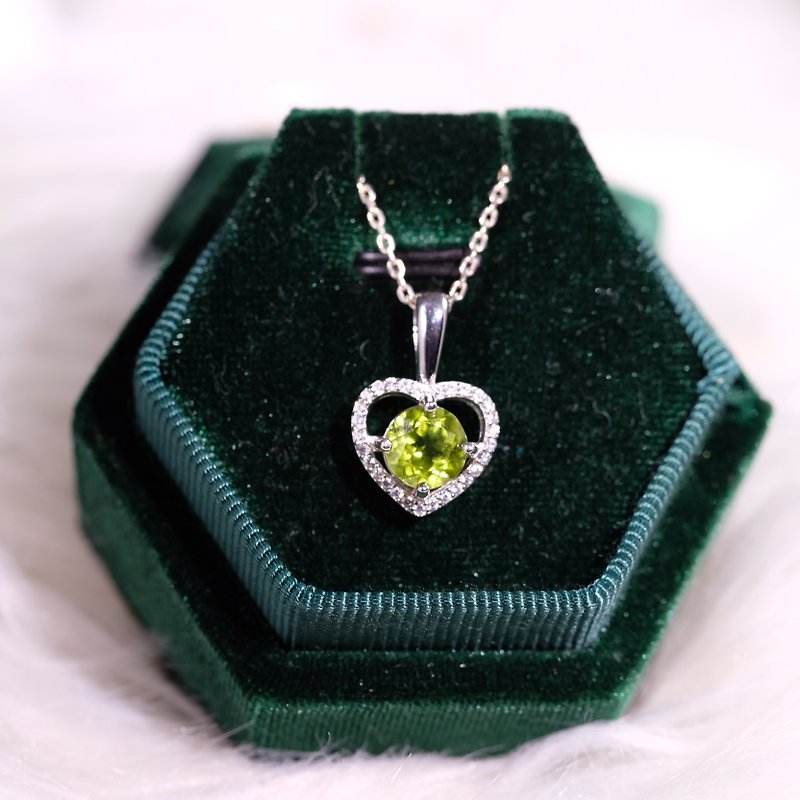 Natural Stone Heart Necklace 1.57 Carat 925 Sterling Silver August Birthstone Stone Necklace - Necklaces - Sterling Silver Green