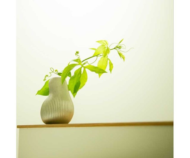 純錫の花瓶-洋ナシ - ショップ NOUSAKU 観葉植物 - Pinkoi