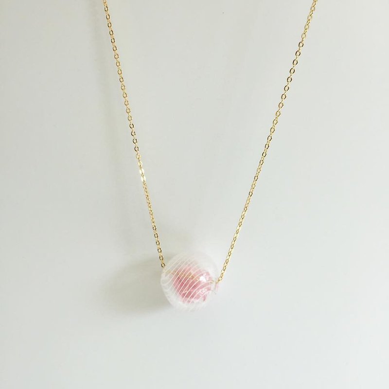 Mini Amaranth glass bead necklace pin ossicular chain necklace beads cap color geometric pink sliver of original hand-made 16K gold-copper-plated chain Ball Pink geometric Necklace Handmade - สร้อยคอ - วัสดุอื่นๆ สึชมพู