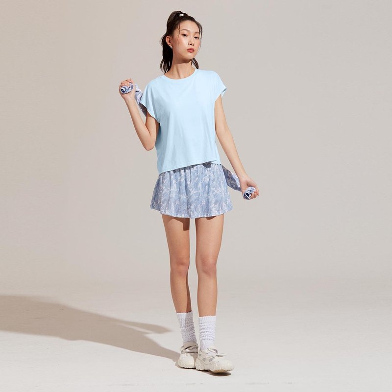 ULTRACOOL- 涼感圓領內建Bra上衣-平靜藍 - 女 T 恤 - 尼龍 藍色