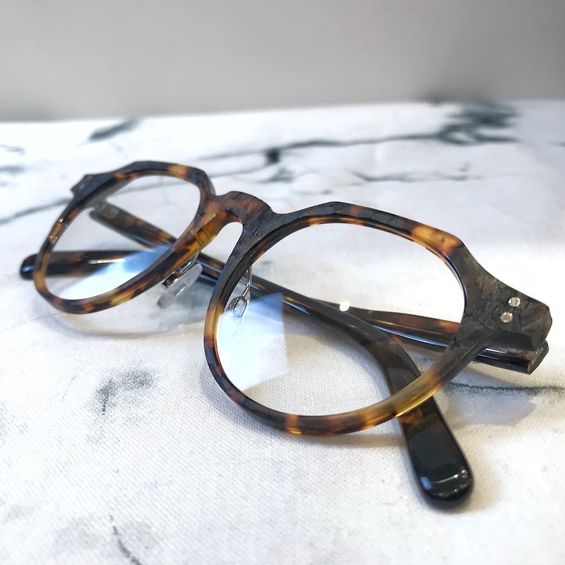 (無型號)Crown shape Japan Hand carved eyeglasses - Glasses & Frames - Other Materials Orange