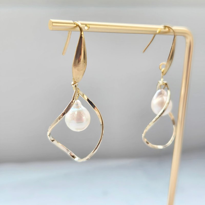 日本産アコヤ真珠のピアス　高品質天然石 / 金属アレルギー対応 - 耳環/耳夾/耳骨夾 - 寶石 透明