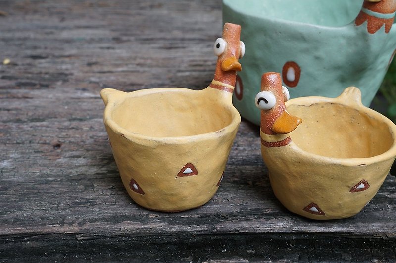Duck and duckling ceramic plant pot , cactus , handmade ceramic Duck - 花瓶/花器 - 陶 橘色
