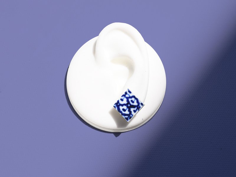 KRAM SQAURE, CERAMIC EARRING WITH SILVER 92.5% - 耳環/耳夾/耳骨夾 - 瓷 藍色