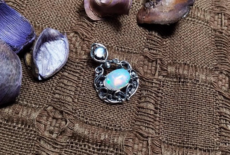 [Gem Series] opal design pendant - Necklaces - Gemstone Multicolor