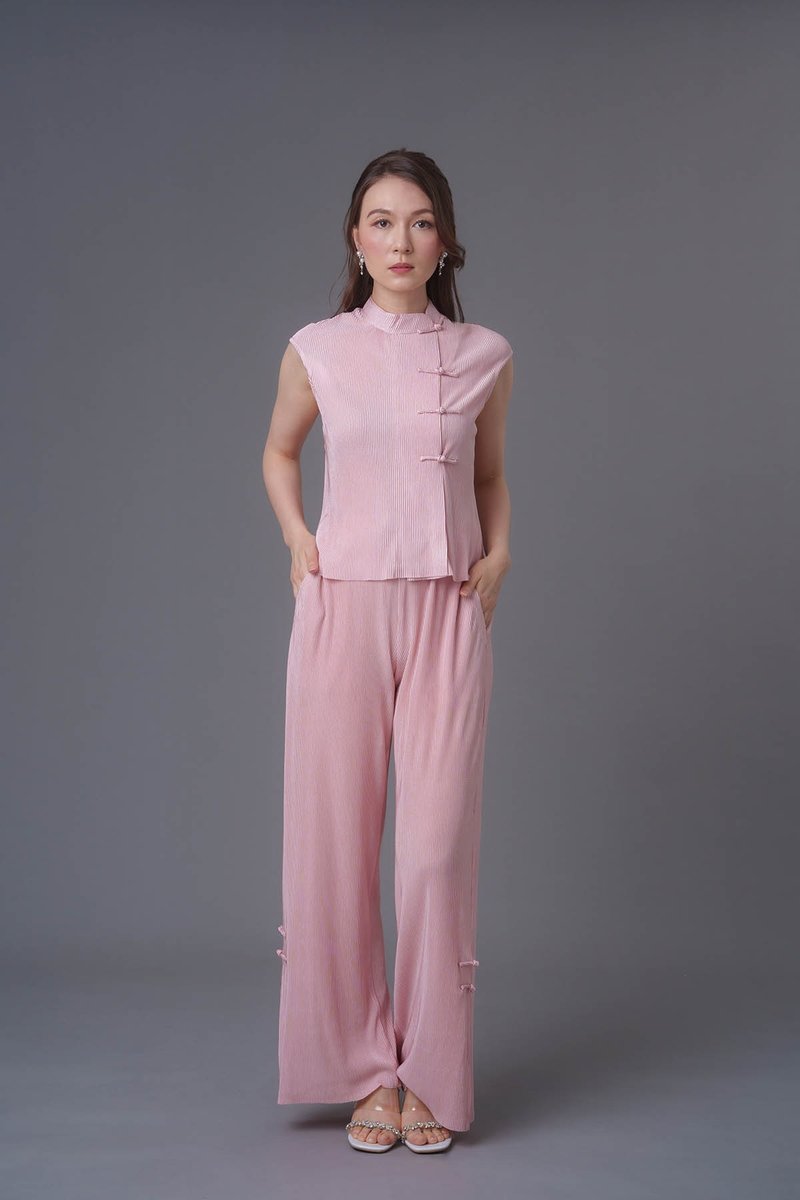 Pleated Qipao Co-ord Set (Pink) - กี่เพ้า - วัสดุอื่นๆ สึชมพู