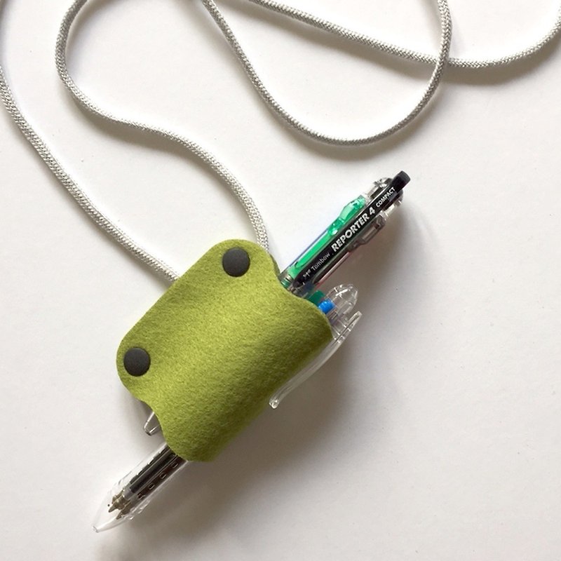Pen holder W green - อื่นๆ - เส้นใยสังเคราะห์ สีเขียว