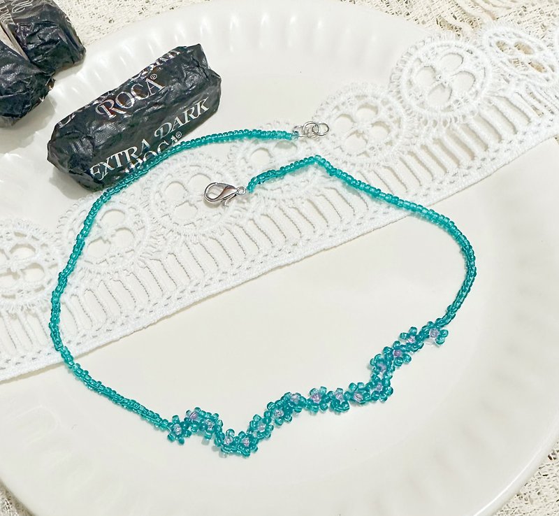 DIY Blue Bead Necklace - สร้อยคอ - วัสดุอื่นๆ สีน้ำเงิน