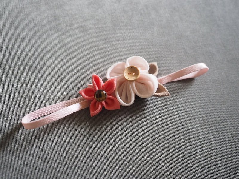 Handmade Baby/kid Pink flower Elastic Headband - ผ้ากันเปื้อน - วัสดุอื่นๆ สึชมพู