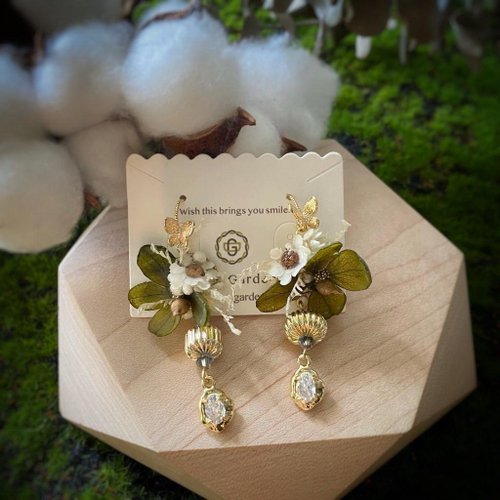 Din’s Garden 復古綠色真花耳環