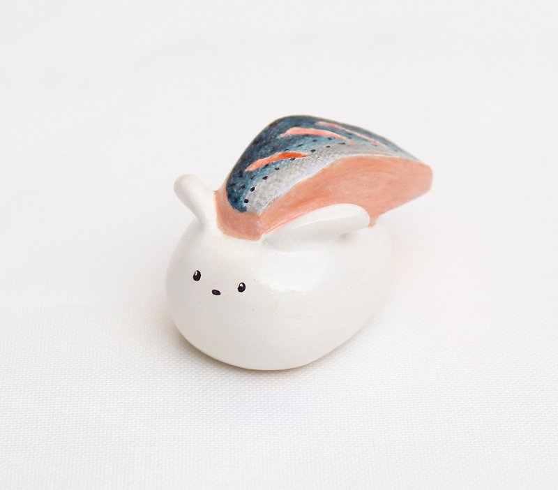 Handmade  mackerel sushi rabbit  of clay doll - ของวางตกแต่ง - ดินเหนียว สีเงิน