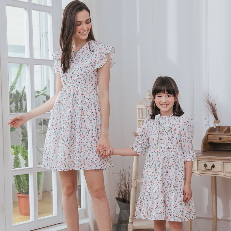 (Parent-child outfit) Pianpian flowers (set of two pieces) - ชุดครอบครัว - วัสดุอื่นๆ 