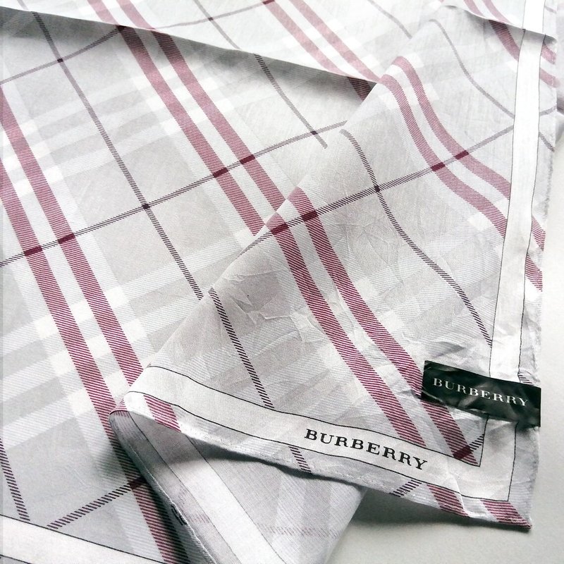 Burberry Vintage Handkerchief Check 23.5 x 23.5 inches - 絲巾 - 棉．麻 灰色