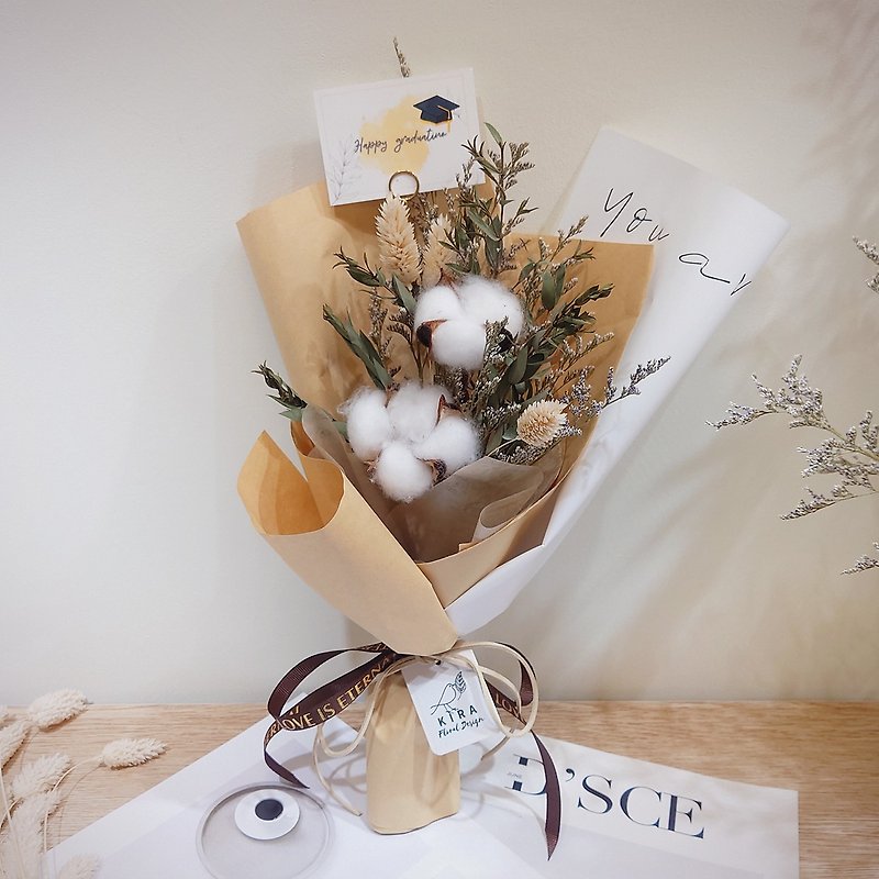 Meet the Ghost Little Korean Cotton Graduation Bouquet (Small)/Graduation Bouquet/Eternal Flowers/Dry Bouquet - ช่อดอกไม้แห้ง - พืช/ดอกไม้ ขาว
