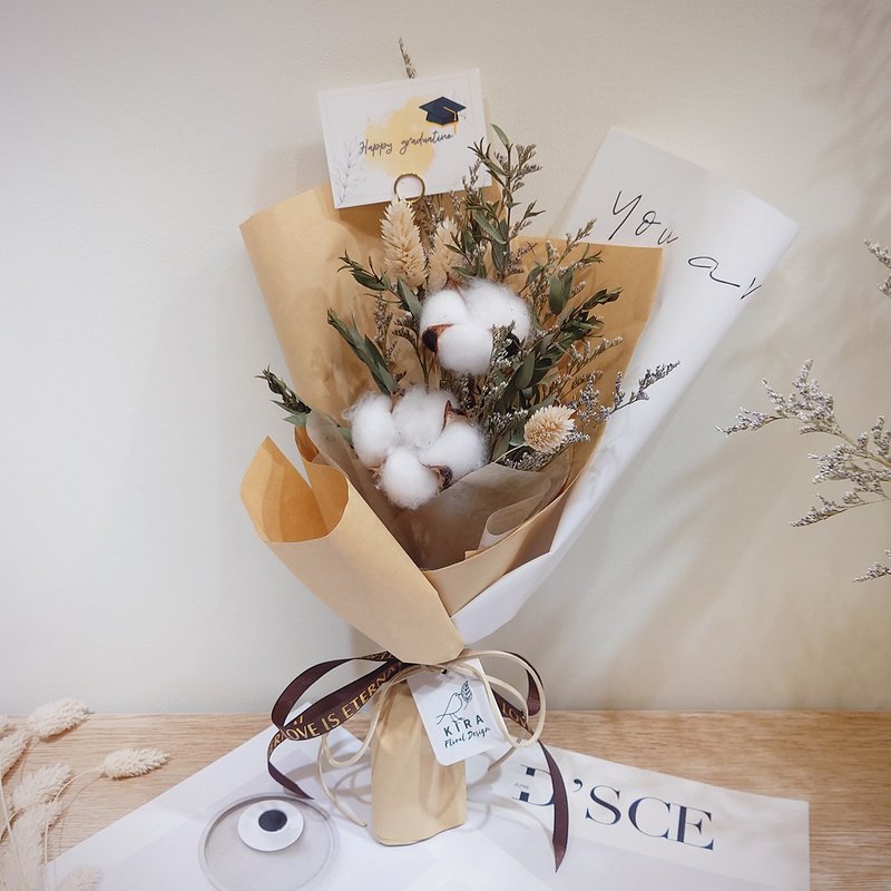 Meet the Ghost Little Korean Cotton Graduation Bouquet (Small)/Graduation Bouquet/Eternal Flowers/Dry Bouquet - ช่อดอกไม้แห้ง - พืช/ดอกไม้ ขาว