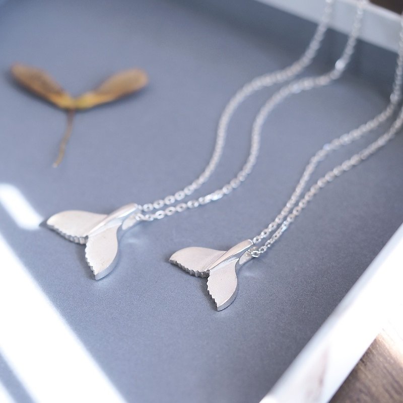 Whale Tail Pair Necklace Silver 925 - สร้อยคอ - โลหะ สีเงิน