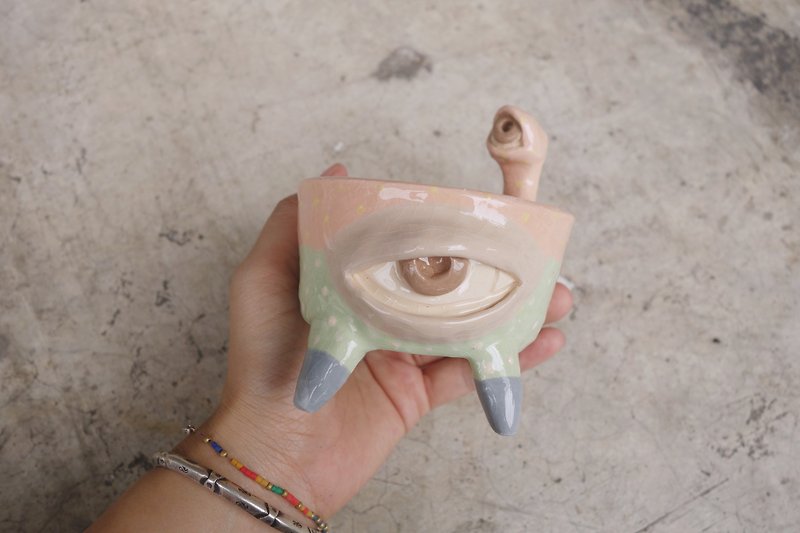 Handmade ceramic pot 1big eye and 1small eye monster :) - 植物/盆栽/盆景 - 陶 多色