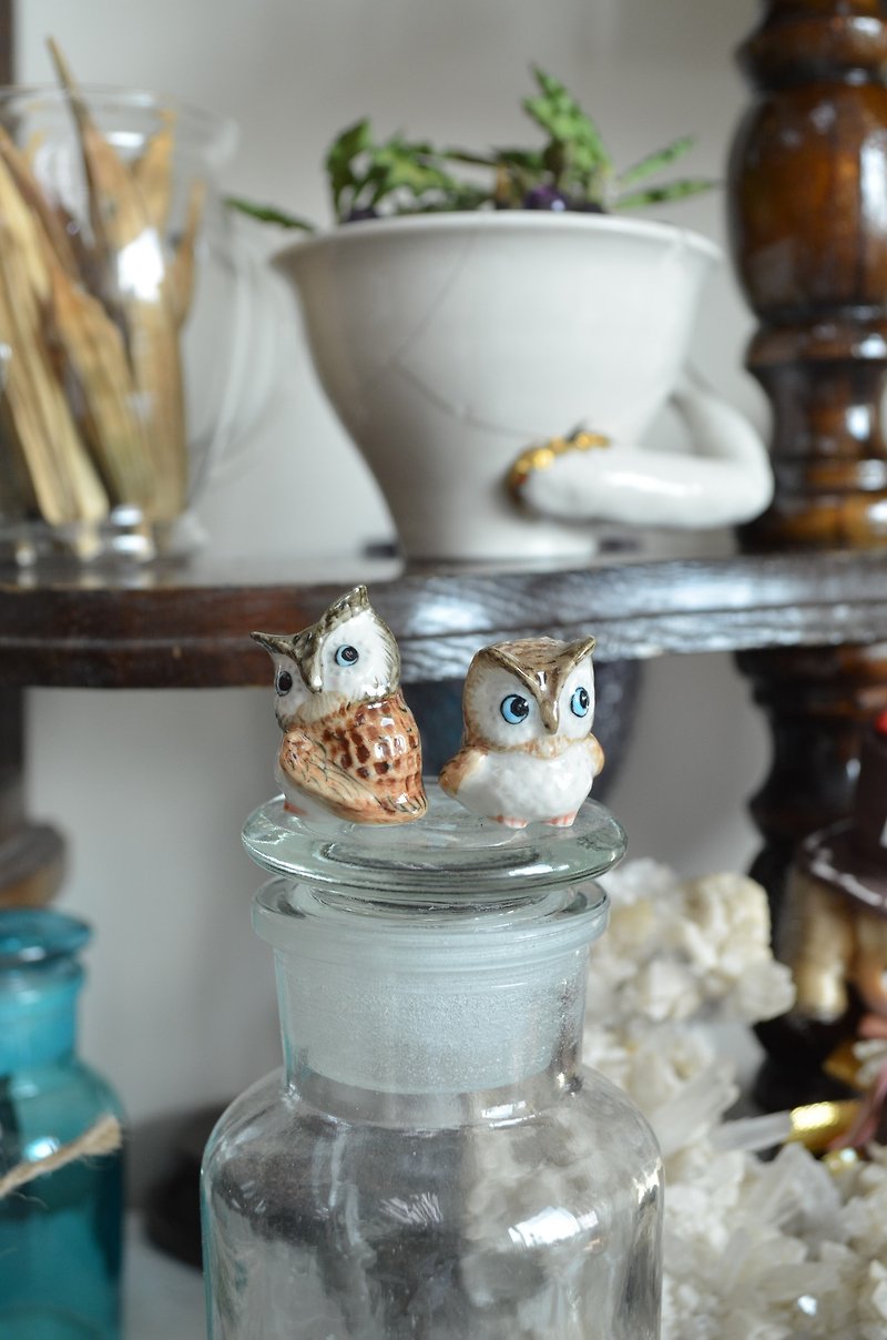 Handmade ceramic owl ornaments sideways and positive models - Items for Display - Porcelain Brown