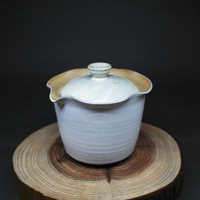 Snow white simple tea maker hand made pottery tea props - ถ้วย - ดินเผา 