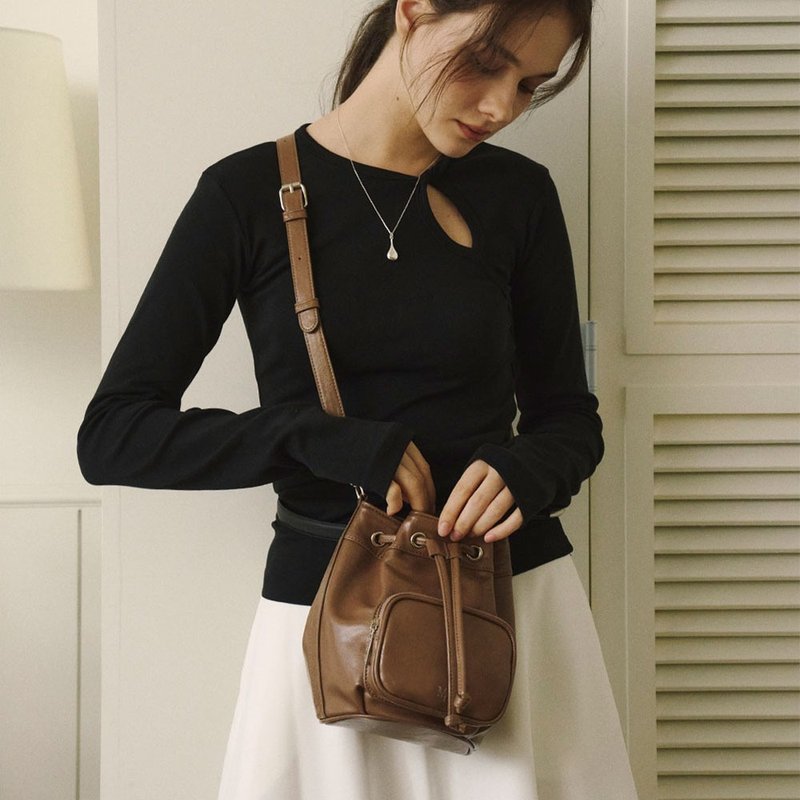 MUR Korean Haby bag Vegan Leather Bag (Ash Brown) - กระเป๋าแมสเซนเจอร์ - วัสดุอีโค 