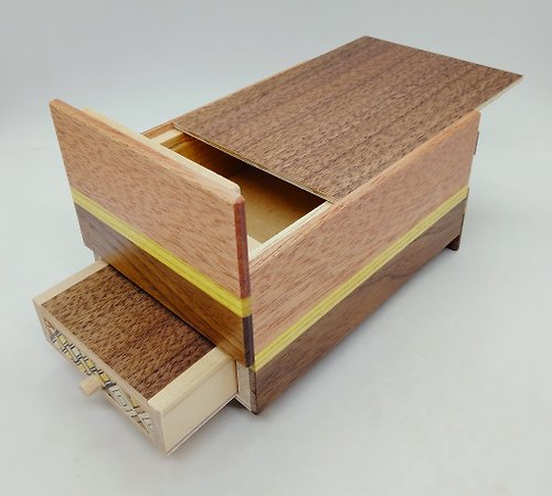 Japanese Puzzle Box OKA １０回仕掛け引出し付５寸秘密箱 ウォールナット材 天然木 パズル箱 箱根細工