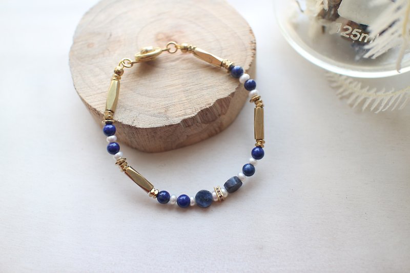 Lapis / pearls/ brass handmade bracelet - Bracelets - Other Metals 