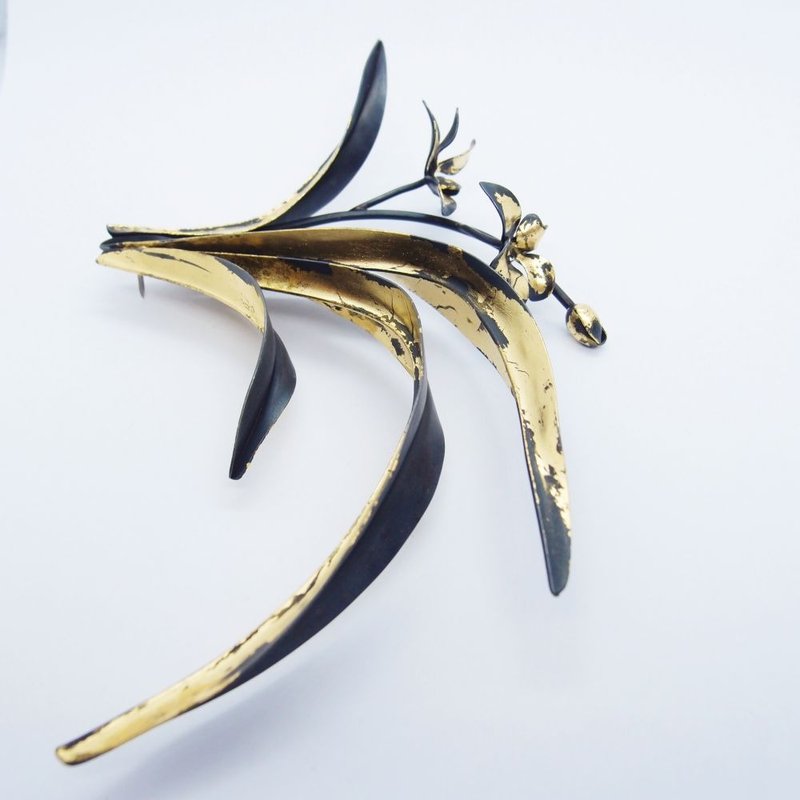 Mo Lan 3 gold brooch - เข็มกลัด - โลหะ สีทอง