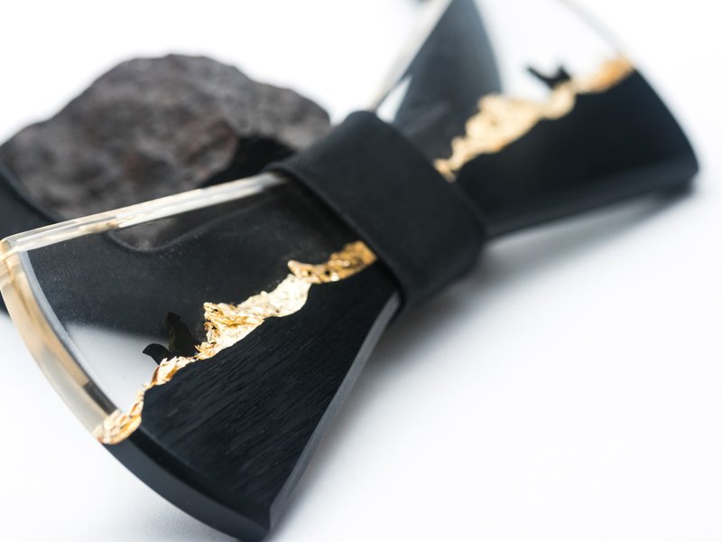 Black wood and transparent resin bow tie Golden Mountains  womens gift - 領結/領巾 - 樹脂 金色