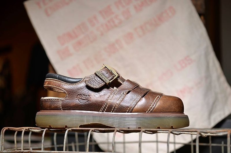 Vintage Dr. Martens Sandals British Old Martin - Men's Casual Shoes - Genuine Leather Brown