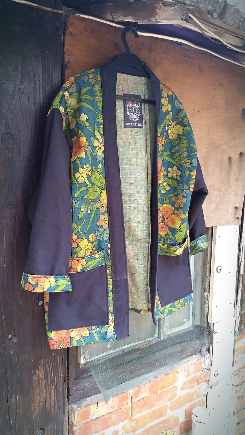 Ａ　ＭＩＮ手工訂製日本花卉和服拼刷毛黑單寧罩衫大衣(僅此一件) - 外套/大衣 - 其他材質 多色
