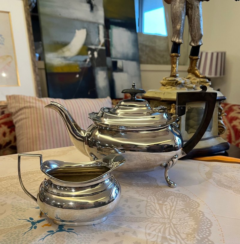 Sheffield, UK, 100-year-old antique silver tea set, two-piece set - Items for Display - Silver Silver