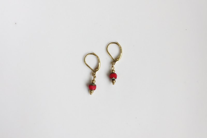 小紅 黃銅天然石造型耳環 - 耳環/耳夾 - 其他金屬 紅色