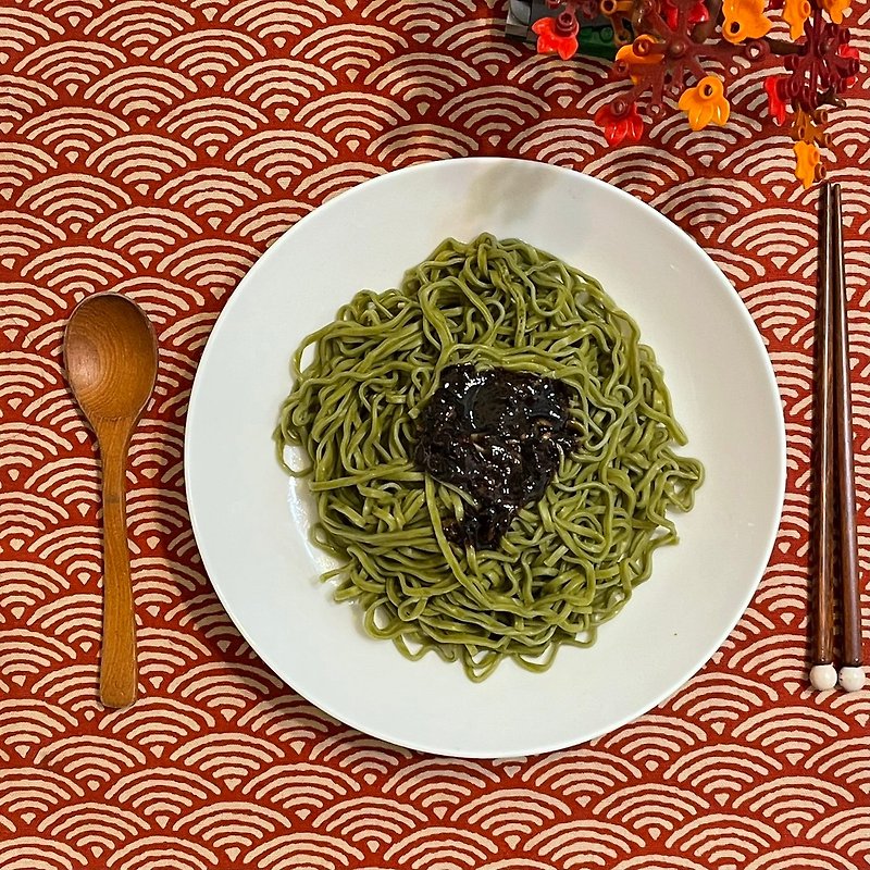 Moringa and pepper noodles | pepper and sesame oil flavor - บะหมี่ - วัสดุอื่นๆ สีเขียว