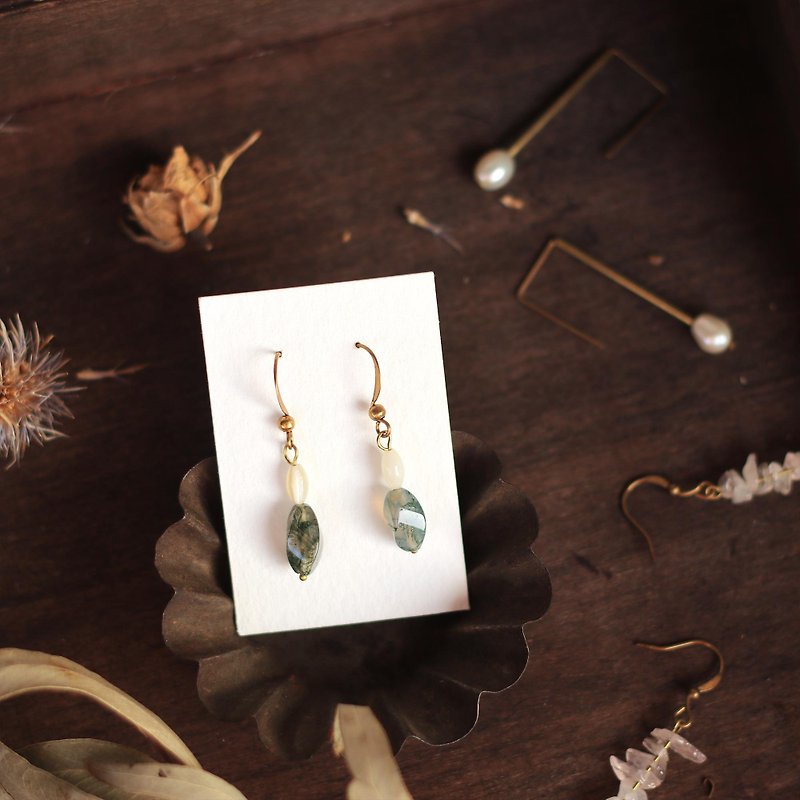 天然石古典耳環系列-落雨松 - 耳環/耳夾 - 玉石 綠色