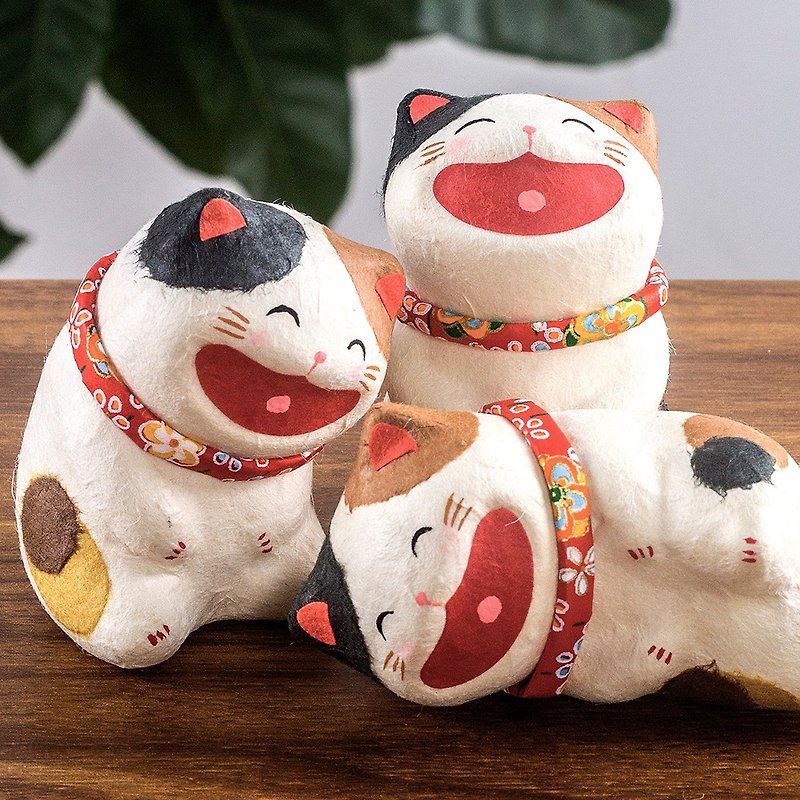 Japan imported dragon and tiger made and paper laughing lucky cat creative decoration car desk cute cat birthday gift - ของวางตกแต่ง - กระดาษ 