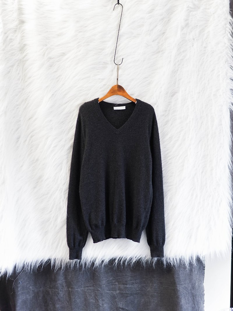Aomori dark gray V-neck soft soft classic elegant antique Kashmir cashmere vintage sweater cashmere - Women's Sweaters - Wool Gray