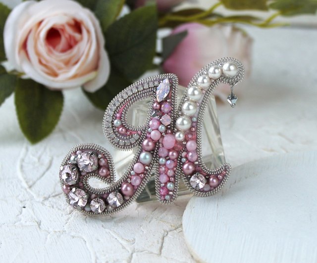 Handmade beads embroidery outlets A-letter brooch Gift jewelry