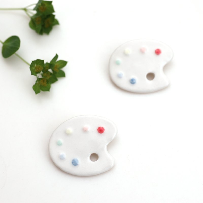 Palette brooch - Brooches - Porcelain White