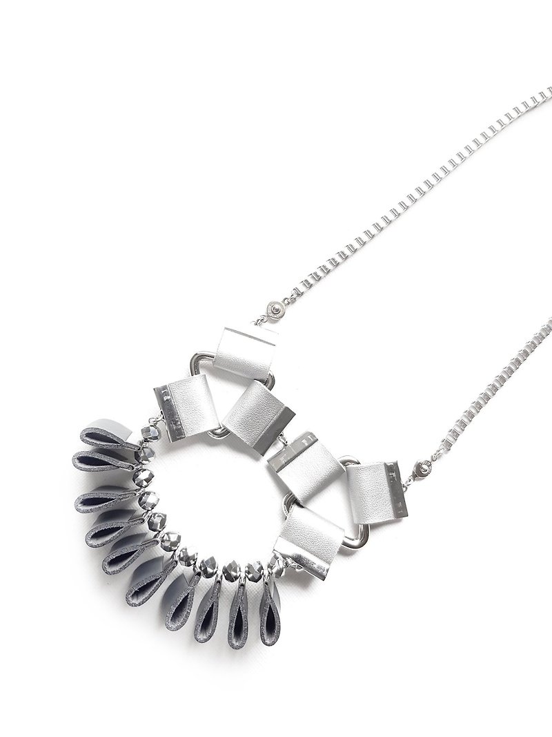 SUEANN Stack Bib Necklace //SPACE - Necklaces - Other Materials Silver