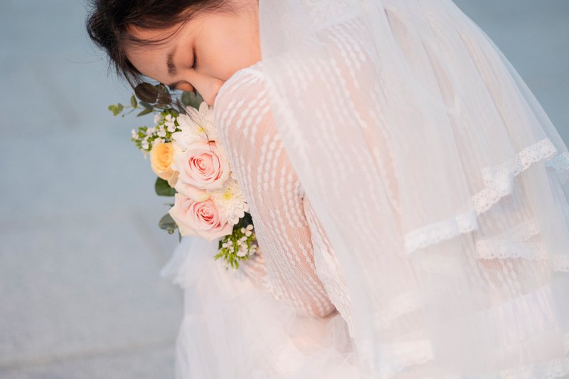 花邊蕾絲頭紗       輕婚紗首選 - 髮圈/髮夾 - 其他材質 白色