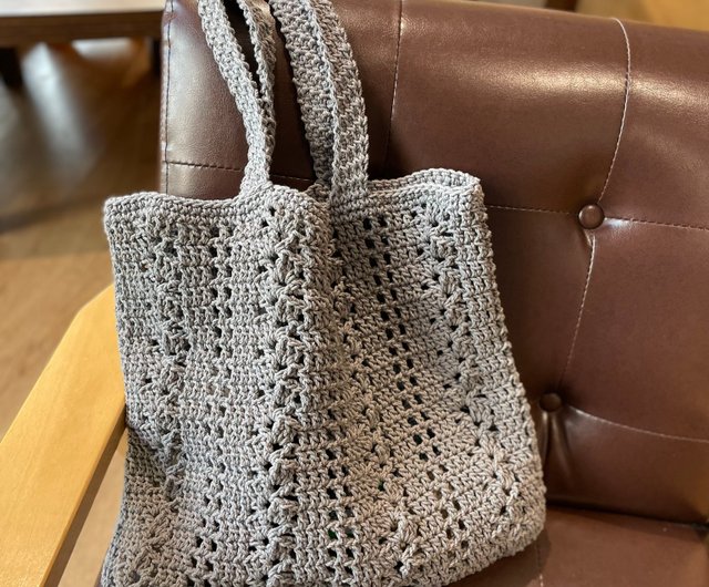 CHECK PATTERN TOTE - CLEDRAN ONLINE STORE