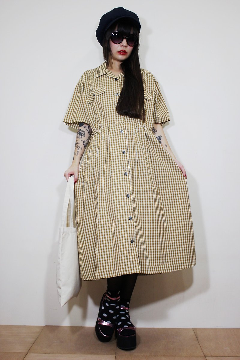 F2126[日本製裏標](Vintage)卡其色格紋排扣棉質短袖古著洋裝(Made in Japan) - 洋裝/連身裙 - 棉．麻 卡其色
