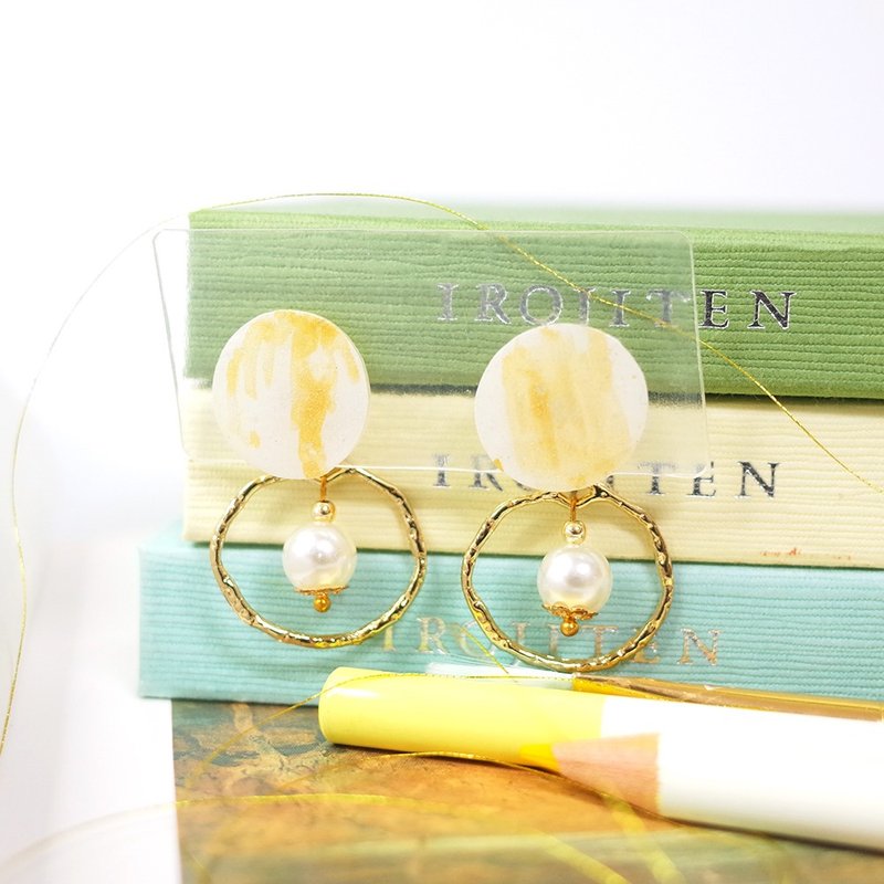 白金 手繪貼耳耳環 耳針/耳夾 - 耳環/耳夾 - 防水材質 白色