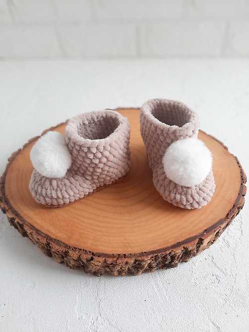 KnittingAllOver New baby gift, baby pom pom booties, neutral baby gift, soft baby shoes