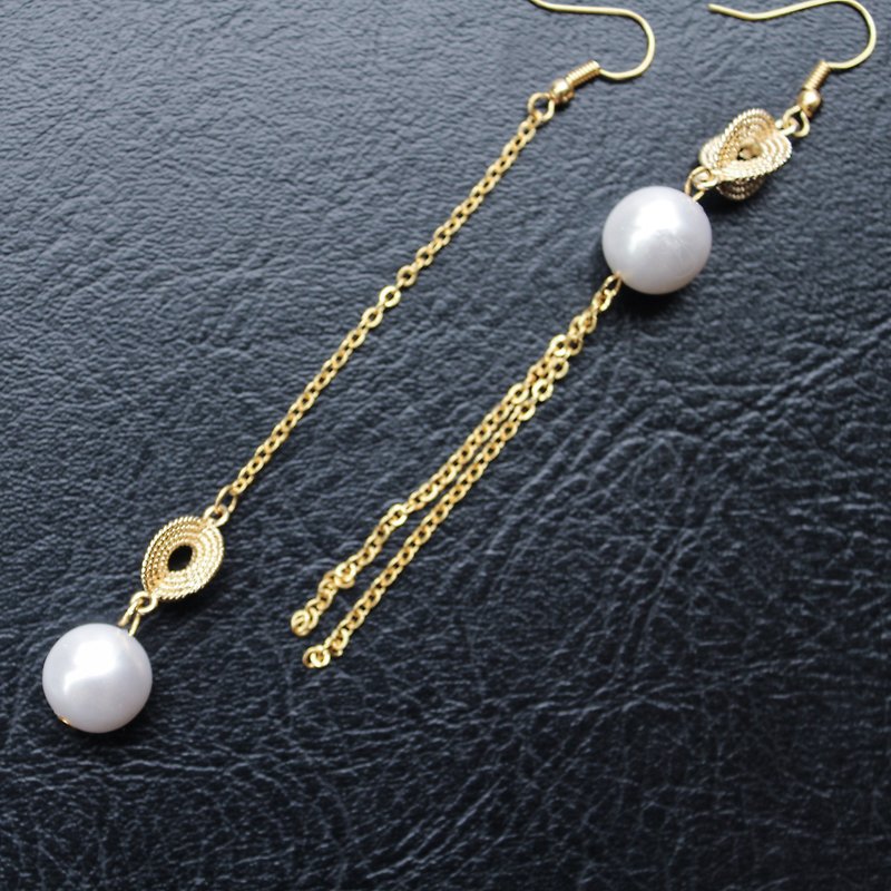 [Da Da Daily] Irregular pearl gold earrings - ต่างหู - โลหะ สีทอง