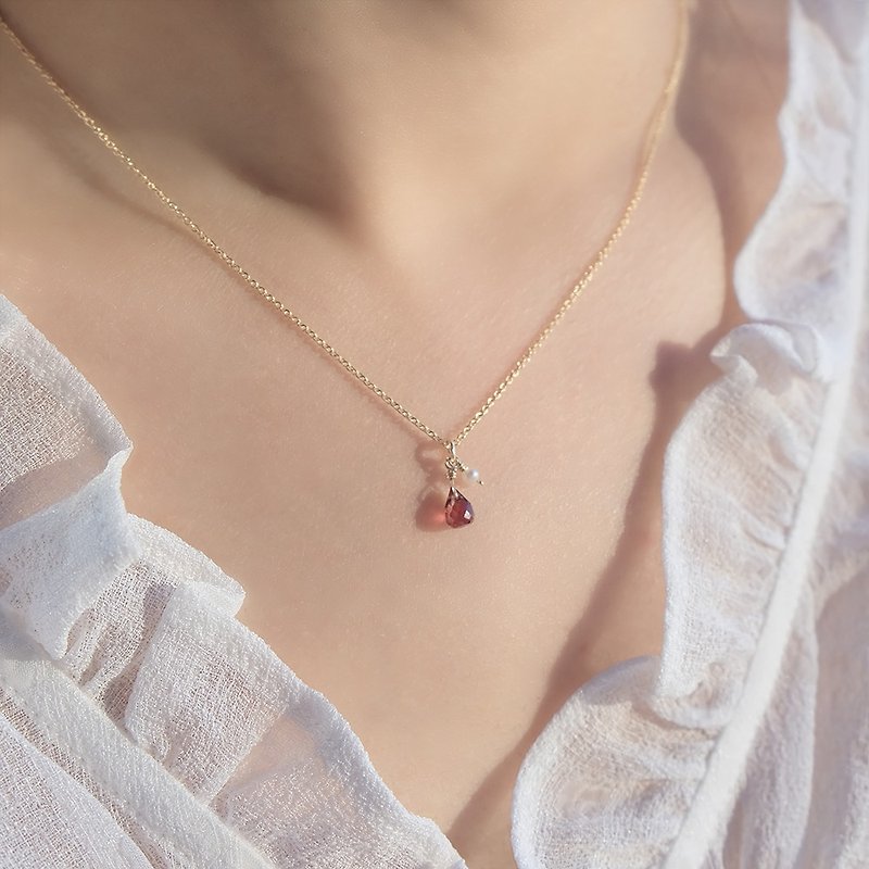 Stone necklace red pomegranate powder crystal 14K gold-packed gold-washed non-fading necklace women - สร้อยคอ - เครื่องประดับพลอย สีแดง