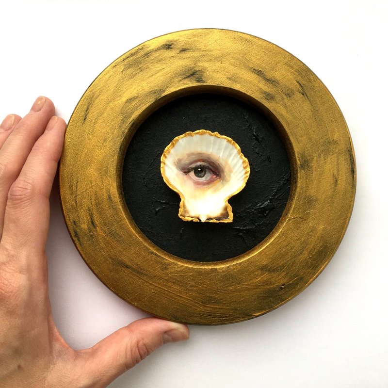 Original Painting on Shell Framed Lover's Eye Antique Artwork Small Dark - 壁貼/牆壁裝飾 - 其他材質 粉紅色