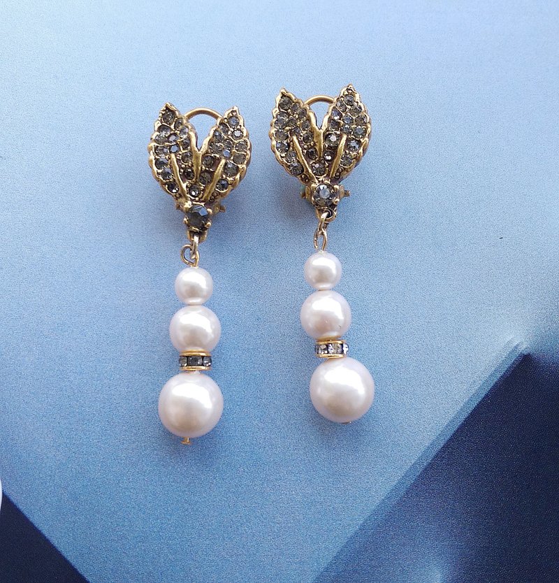 Vintage Jewelry 西洋古董飾品 鑽葉 垂珠 夾式耳環 - 耳環/耳夾/耳骨夾 - 其他金屬 金色