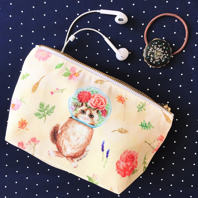 Glass ball cat lady cat cosmetic bag storage bag pencil case - Toiletry Bags & Pouches - Cotton & Hemp Multicolor